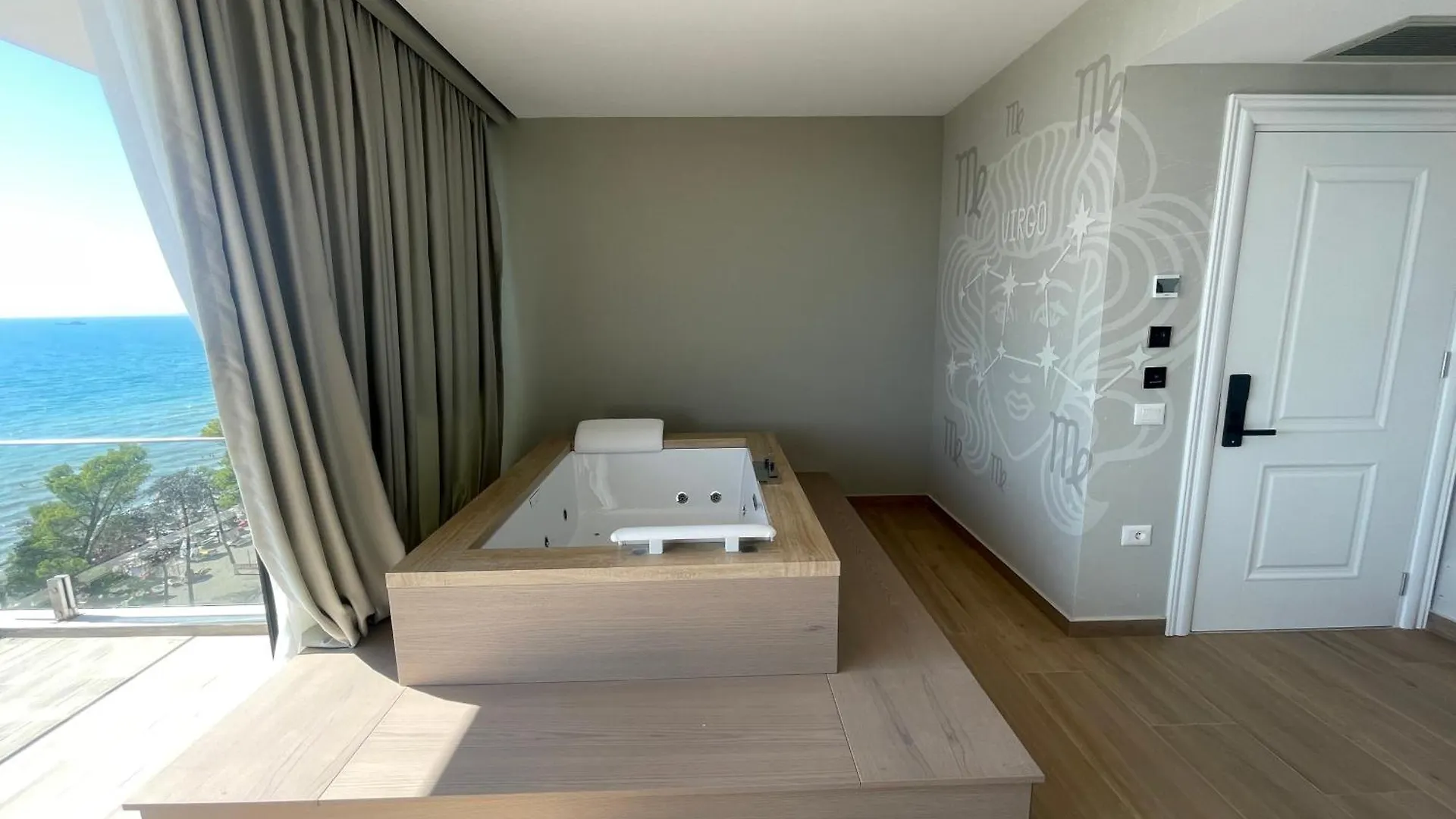 Saca Hotel Shëngjin